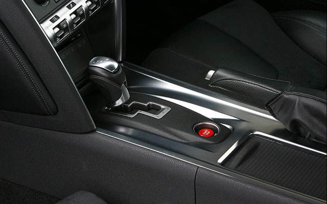 nissan_gt_r_7_big.jpg